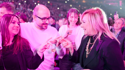 FOTO: Alena Schillerová se usmívala od ucha k uchu.