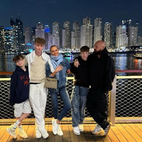 Simona Krainová s rodinkou v Dubaji, která se stala jejich dalším domovem.