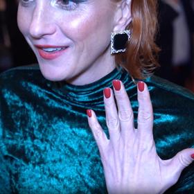 Herečka Michaela Maurerová svoji barvu nehtů popsala jako jahodovou.