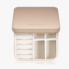 Uzaviratelná šperkovinička, notino, 515 Kč