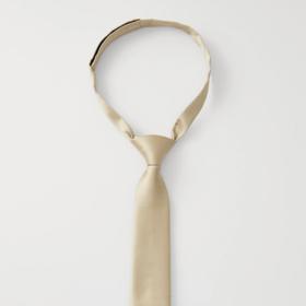 Zlatá kravata, Pier One, 330 Kč