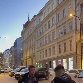 Tadeáš Veselý použil proti Samirovi nejspíše pepřový sprej.