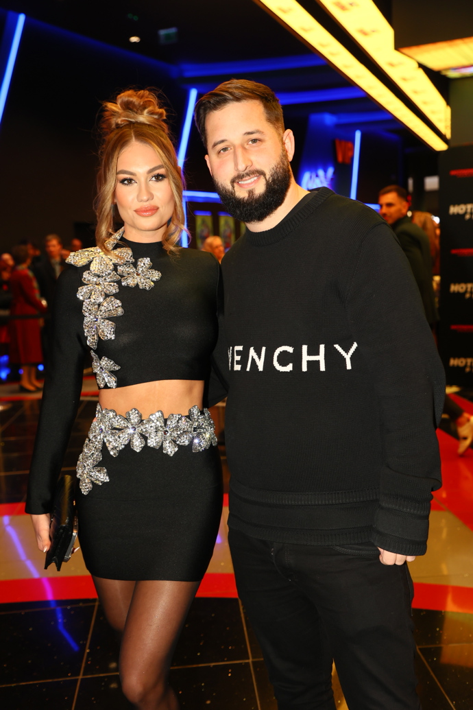 FOTO: Misska Adéla Štroffeková na premiéře filmu Bez trenek. – stránka 4