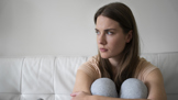 Jana (24): Vyděsily mě přítelovy podivné fantazie. Fascinují ho příběhy uvězněných žen