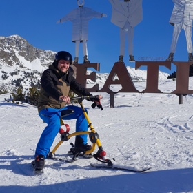 V Rakouském horském středisku Obertauern dodnes vzpomínají na návštěvu Beatles z roku 1965. Brouci tehdy jezdili i na snowbiku.