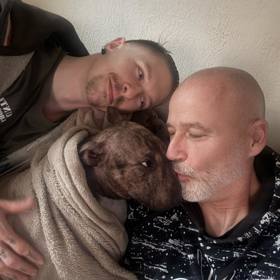 Honza Musil se svým partnerem Jakubem Bialým.