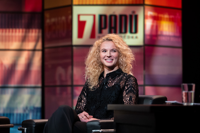 FOTO: Vysmátá tenistka Kateřina Siniaková. – stránka 5