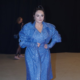 Často ji výběr extravagantních modelů ještě rozšiřoval. 