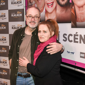 V létě se bude Josef Polášek potkávat s Evou Leinweberovou pod Žižkovskou věží, kde budou hrát divadlo. 