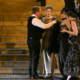 Robert Mikluš dal své přítelkyni sako.