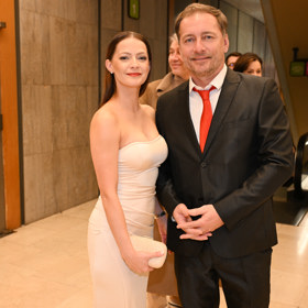 Šárka Vaňková po boku Vondráčka jen září.