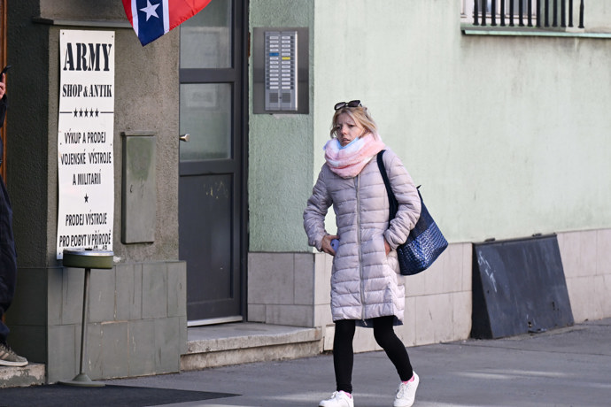 FOTO: Adéla Pulcová alias Shopaholicadel vyrazila na schůzku s insolovenčním správcem. – stránka 89
