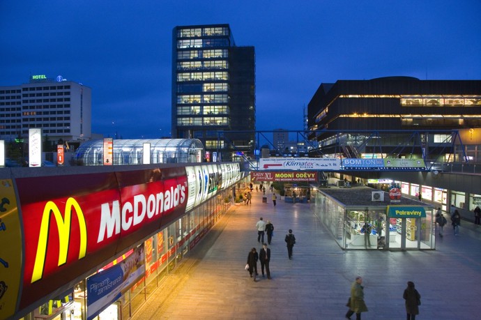 FOTO: McDonalds v Praze na Budějovické. – stránka 3