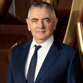 Herec a komik Rowan Atkinson je otcem celkem tří dětí. Syna Bena a dceru Lily má s první manželkou Sunetrou, dcerku Islu pak se současnou partnerkou Louise.