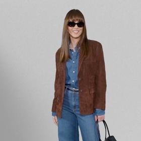 Nikola Marková se živí stylingem, má tak dokonalý přehled nejen o tom, co se aktuálně nosí, ale i jak se to nosit má. Své znalosti pak předává dál prostřednictvím pořadu 3 minuty stylu.