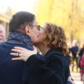 Monika Absolonová se pozdravila se Zdeňkem Bartákem.