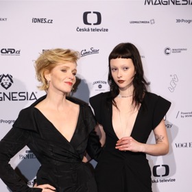 Aňa Geislerová přišla na předávání filmových cen s dcerou.