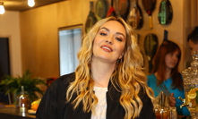 Taťána Kuchařová pózovala fotografům. 