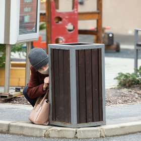 Věrka totiž chce zjistit, co Alžběta skrývá... 