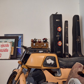 Jawa Bizon 350, ikonická motorka, která byla dřív dost opovrhovaná a prodávala se za láhev rumu.