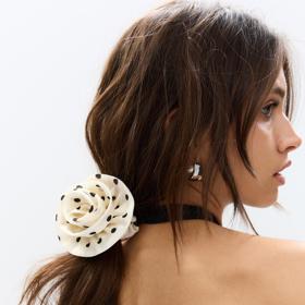 Látková gumička s puntíky, Pull&Bear, 219 Kč