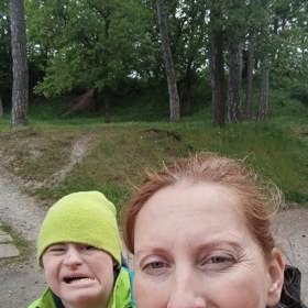 Matěj trpí Downovým syndromem.