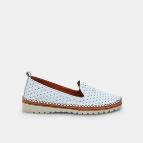 Dámské kožené casual loafery, Baťa, 1999 Kč