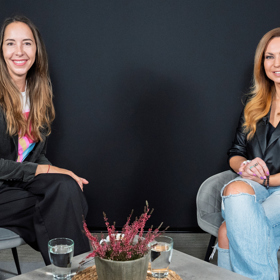 Dalším hostem Báry Hlaváčkové v pořadu Ženská tabu byla Veronika Havlíková, která začala na vlastní pěst cestovat už na vysoké škole a nezastavilo ji ani narození dcerky.