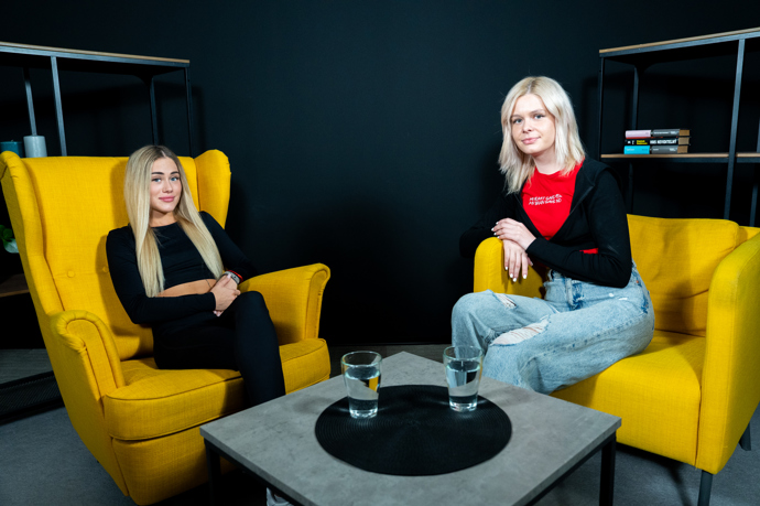 FOTO: Extra host Kristýna Cengerová foto 01 – stránka 46