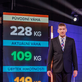 Lukáš aktuálně váží 109 kilo.