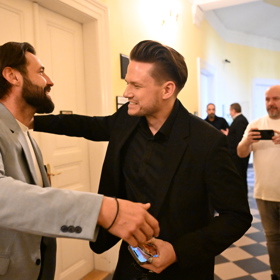 Kamarád Ondřeje Jakub Malík (vlevo) měl vyvrátit tvrzení kněze Romualda Štěpána Roba.