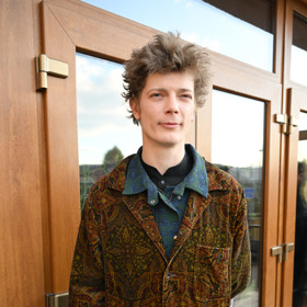 Petr Uhlík začíná být čím dál více obsazovaný.