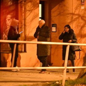 Felix Slováček a Dagmar Patrasová jdou domů.