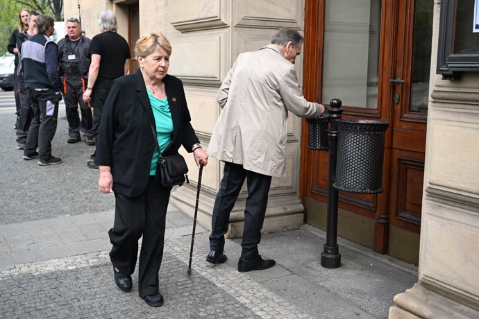 FOTO: Poslední rozloučení s Aloisem Švehlíkem. – stránka 263