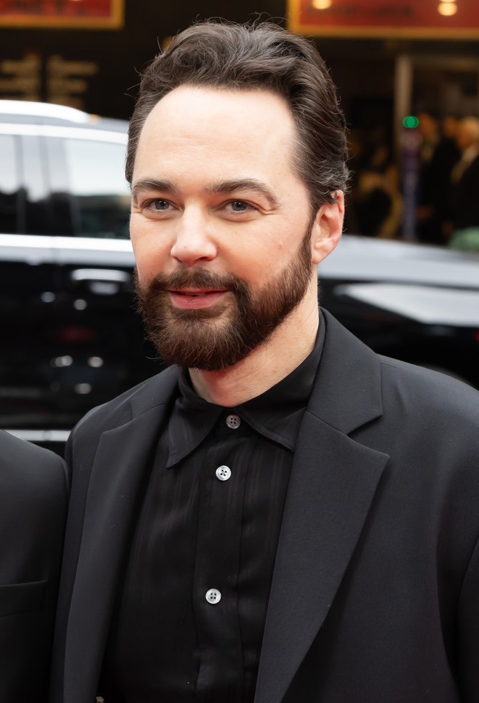 FOTO: Herec Jim Parsons je k nepoznání. – stránka 5