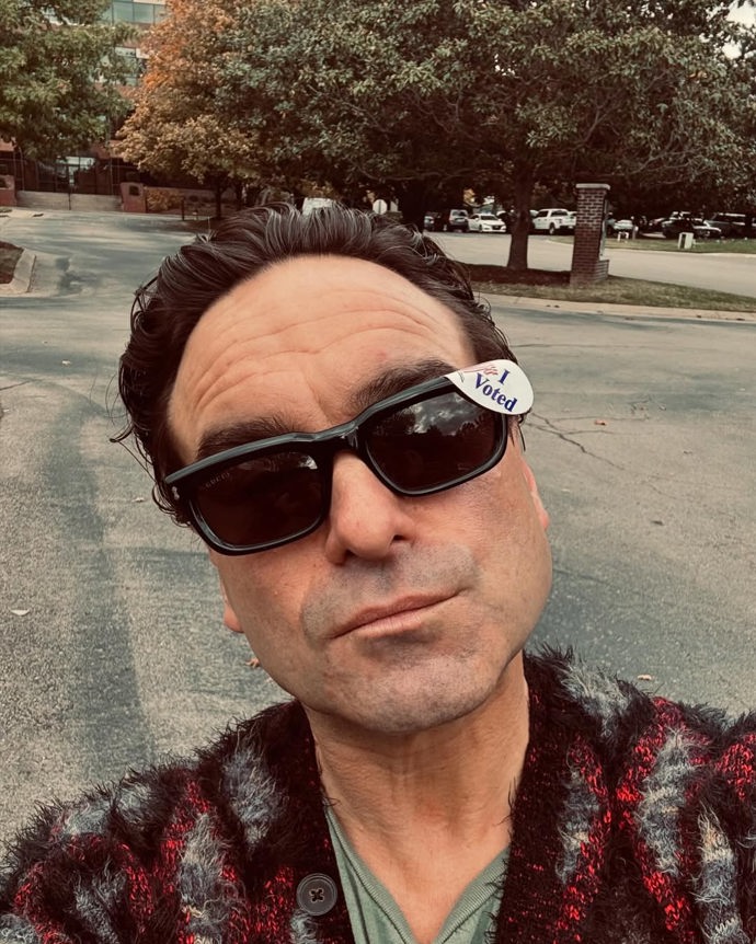 FOTO: Herec Johnny Galecki na snímku z listopadu 2024. – stránka 4
