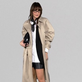 A pokud jste odvážnější, můžete zkusit styling s koženými kráťásky, nebo se sukní a vysokými bílými ponožkami. 