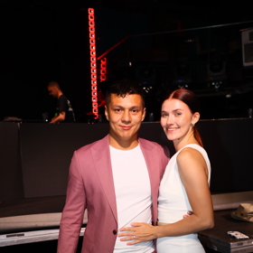 Spolumajitel Clashe Tomáš Le Sy se svou přítelkyní Denisou.