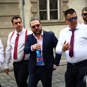 Do kostela dorazil i Aniččin bratr Felix Slováček mladší.