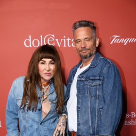 Martin Kačer oblékl pod džínovou bundu bílé tričko. 