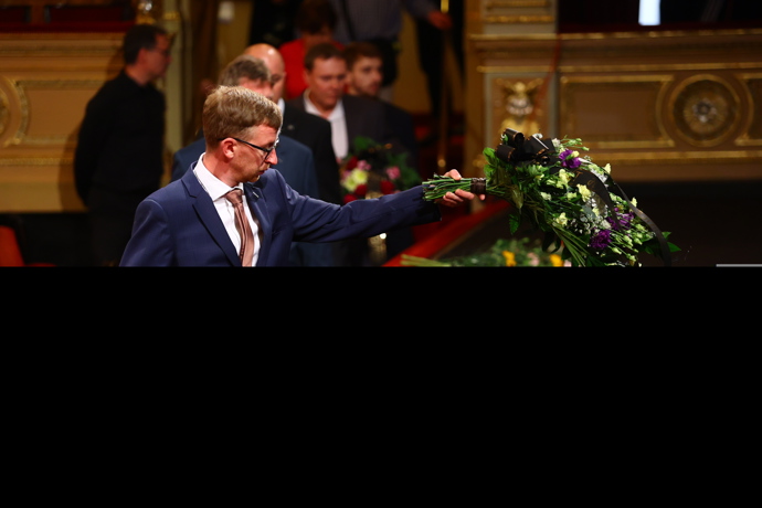 FOTO: Poslední rozloučení s Aloisem Švehlíkem. – stránka 240