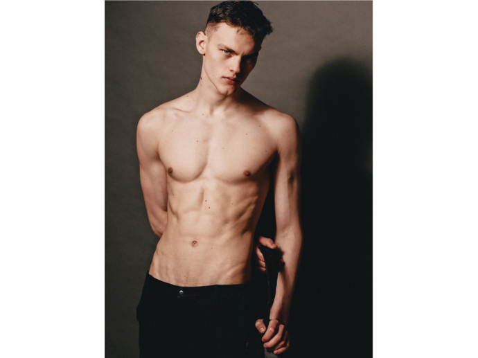 Foto k tématu Model – stránka 44