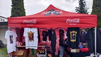 FOTO: Návštěvníci si mohli koupit Merch s podobiznami Richarda Chlada.