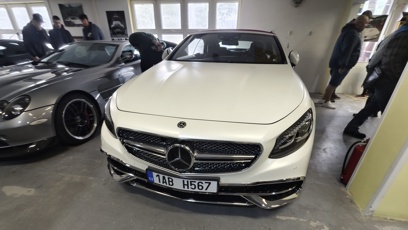 FOTO: Mercedes v garáži Richarda Chlada.
