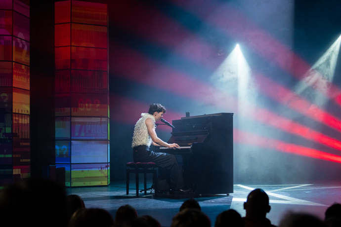 FOTO: Adam Pavlovčin bude vystupovat na Eurovizi. – stránka 7