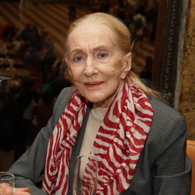 Soňa Červená byla aktivní až do vysokého věku a velmi ráda chodila do společnosti, zde v roce 2019 na premiéře pohádky Hodinářův učeň.