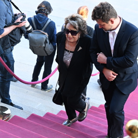 Jiřinu Bohdalovou doprovázel vnuk Vojtěch Staš.