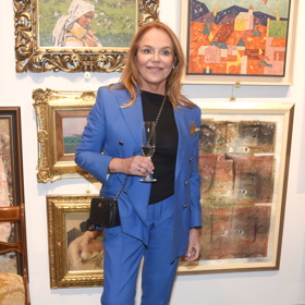 Ani na podzim se nemusíte bát výraznějších barev, stejně jako bývalá první dáma Dagmar Havlová.