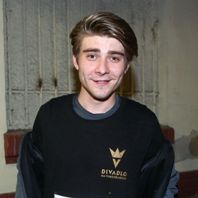 Takhle si Marka Lamboru pamatujeme v počátcích jeho kariéry. Působil v seriálech Přístav nebo Ohnivý kuře. 