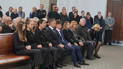 FOTO: Poslední rozloučení se zpěvákem Karlem Bláhou.